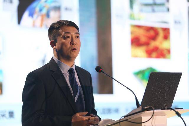 2019煙臺(tái)院士峰會(huì)暨數(shù)字地球與空天信息應(yīng)用發(fā)展論壇順利開(kāi)幕(圖7) 2019煙臺(tái)院士峰會(huì)暨數(shù)字地球與空天信息應(yīng)用發(fā)展論壇順利開(kāi)幕(圖7)