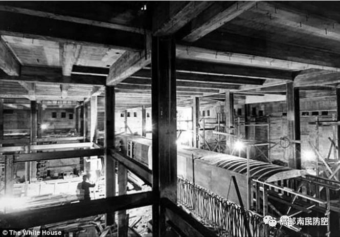 特朗普曾在抗議者包圍白宮期間躲進(jìn)地堡，如何應(yīng)急？(圖1)