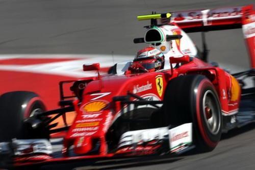 法拉利兩位車手發(fā)生碰撞(圖1) 法拉利兩位車手發(fā)生碰撞(圖1)