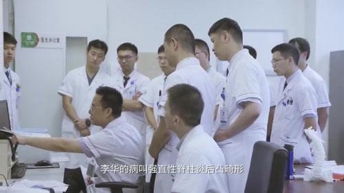 身體被敲斷4次的折疊人出院，打開折疊人生(圖7)