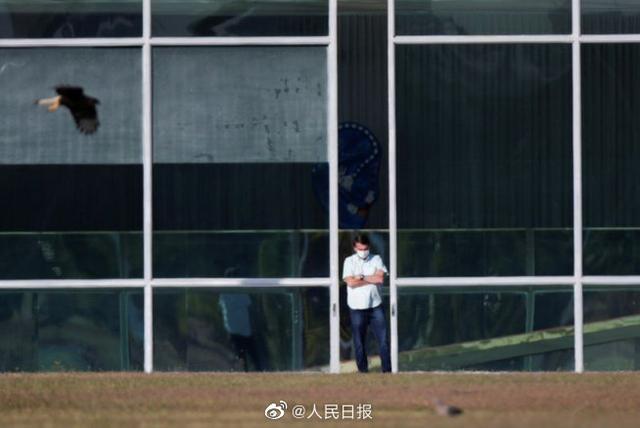 巴西總統(tǒng)博索納羅確診一周后進(jìn)行第二次新冠病毒檢測(cè)結(jié)果仍為陽性