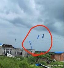 綏化突遭龍卷風(fēng)襲擊，房蓋在天上飛！村民：我70歲沒見過這事(圖7)