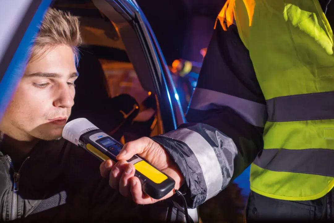 漲姿勢！帶您了解酒精檢測設(shè)備的發(fā)展史(圖1)