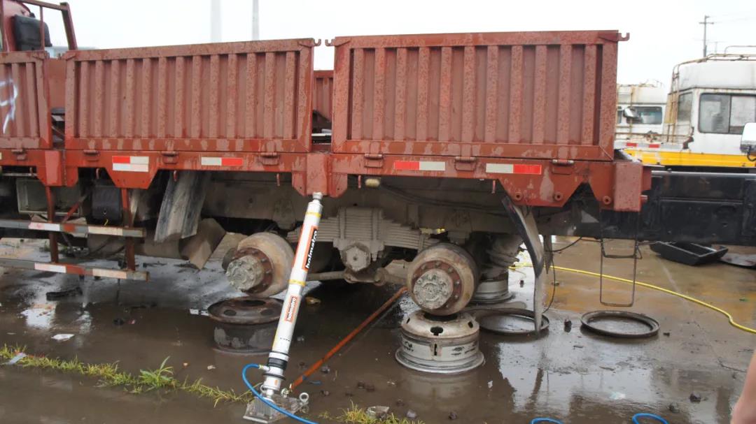 消防技術(shù):大型車輛穩(wěn)固(圖5) 消防技術(shù):大型車輛穩(wěn)固(圖5)