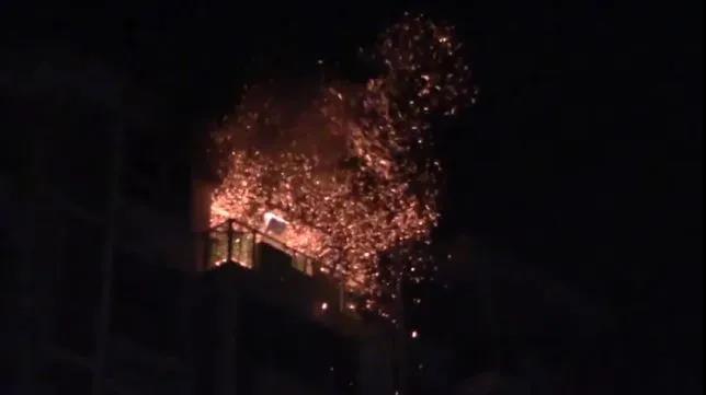 驚險，上海這起居民火災(zāi)炸好幾次