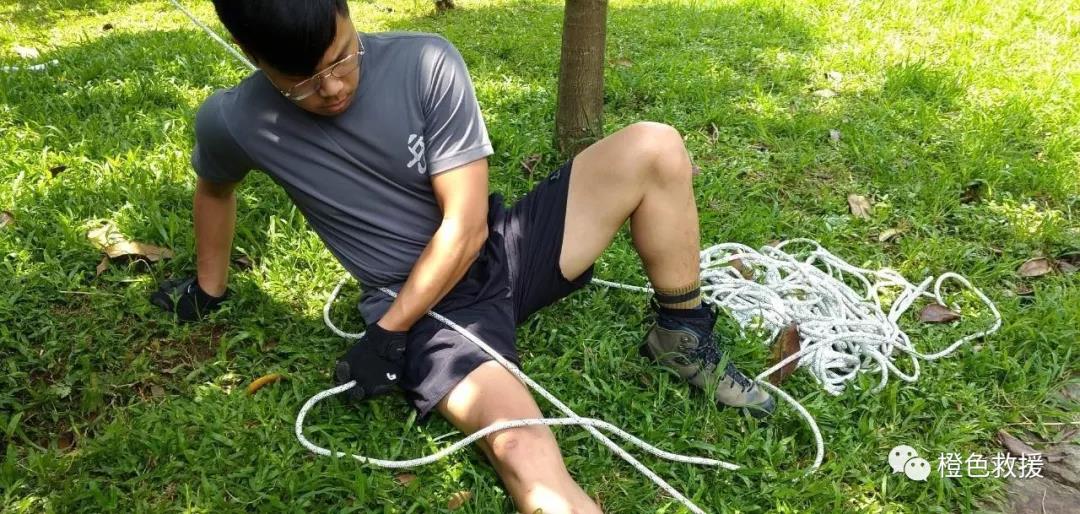 繩索 | 登山者無器材的繩索保護(圖13) 繩索 | 登山者無器材的繩索保護(圖13)