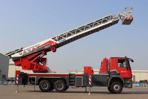 移動(dòng)消防裝備在高層建筑火災(zāi)撲救中的運(yùn)用(圖7) 移動(dòng)消防裝備在高層建筑火災(zāi)撲救中的運(yùn)用(圖7)