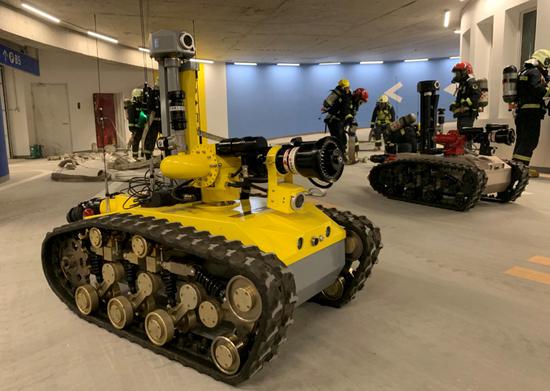 消防機器人、水下航行器…北京應(yīng)急救援新添“機器戰(zhàn)警”